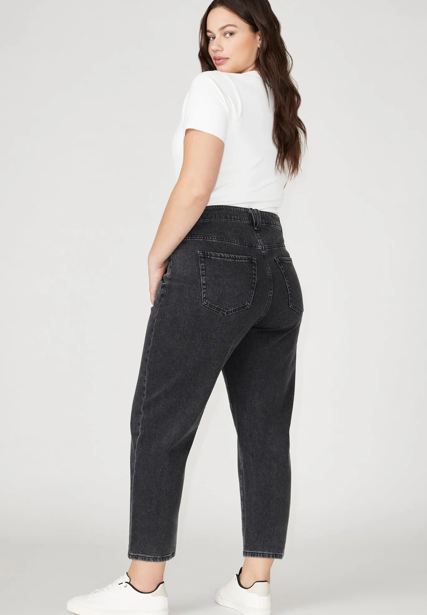 The Naomi Comfort Stretch Straight Leg Jean Crop
